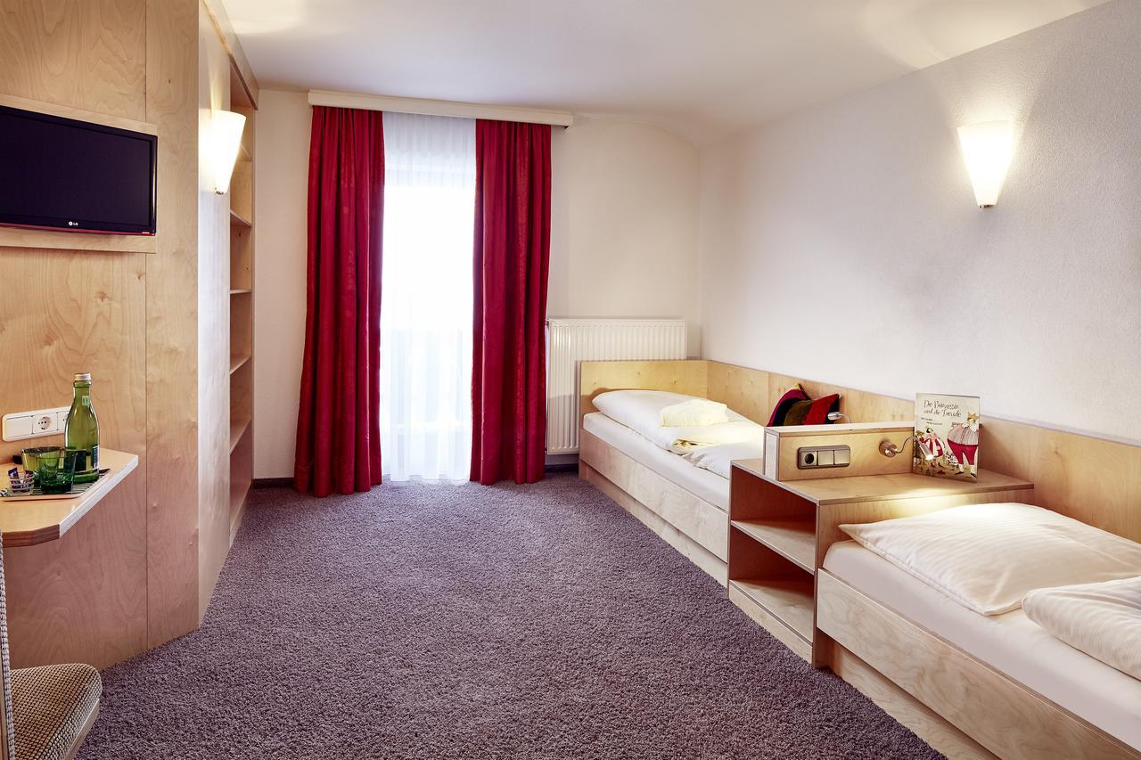 Unser Loisach Hotel Lermoos Exterior foto